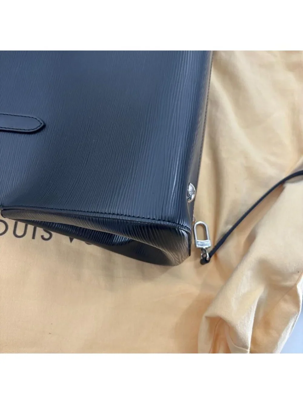 Louis Vuitton Epi Ma Roulis MM Handbag